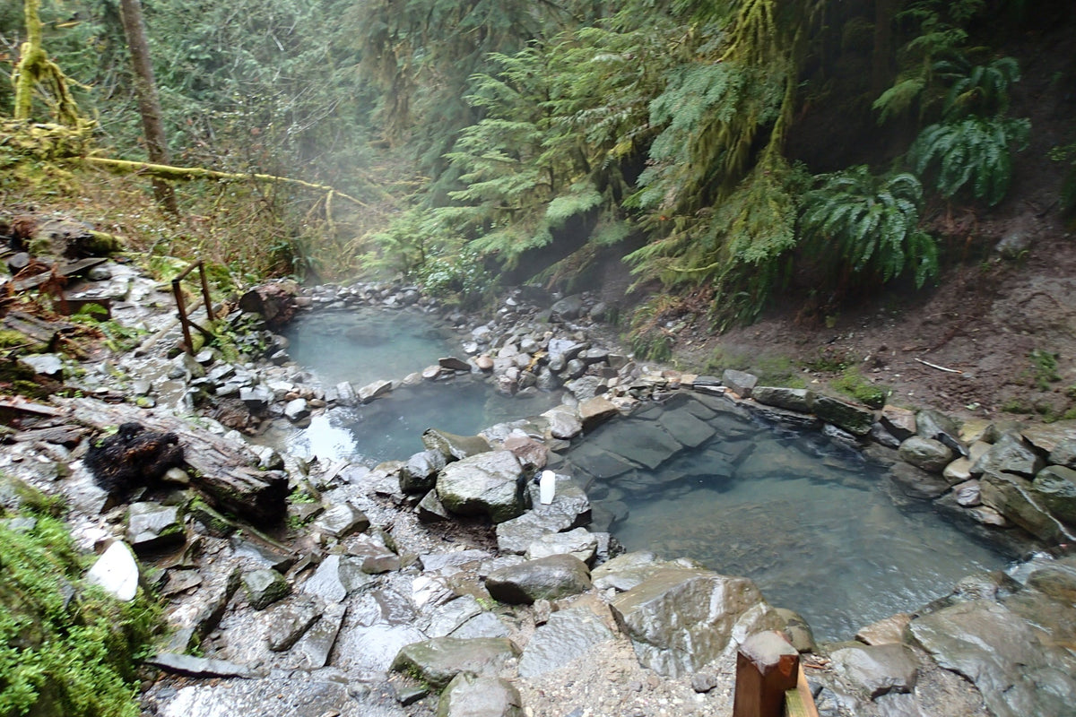 A Guide to Oregon and Washington Hot Springs